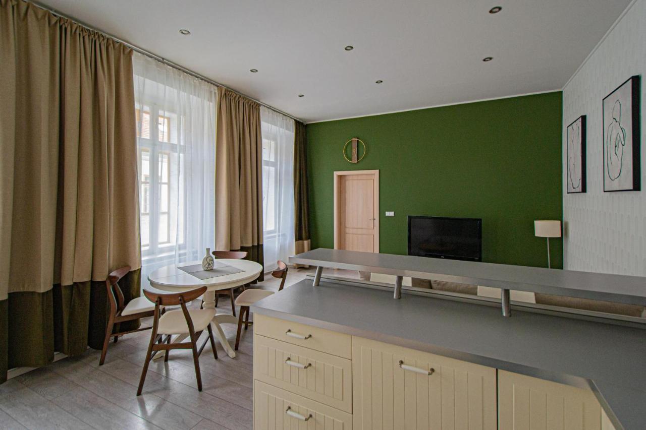 Ruterra Apartment Charles Bridge Прага Экстерьер фото