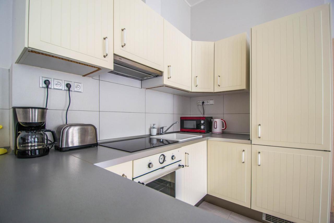 Ruterra Apartment Charles Bridge Прага Экстерьер фото